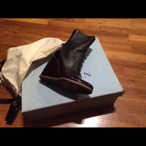 Boots - Picture 3 of 4